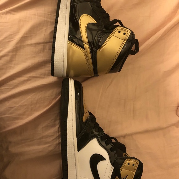 Air Jordan Retro 1 high  OG NRG gold toe size 4/36 - Picture 7 of 8